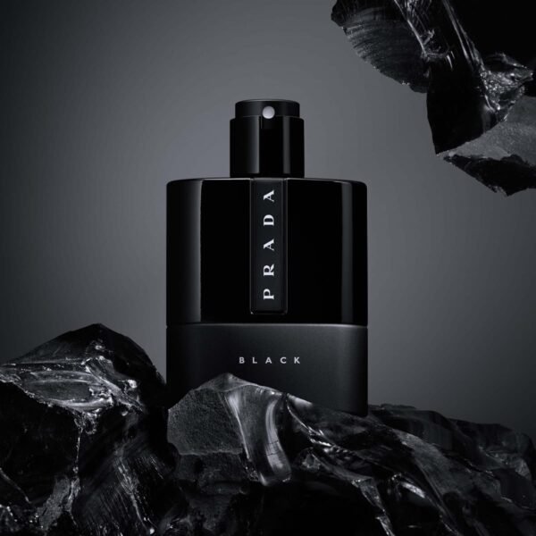 Luna Rossa Black Prada