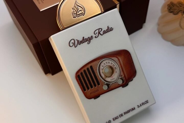 Lattafa Vintage Radio perfume